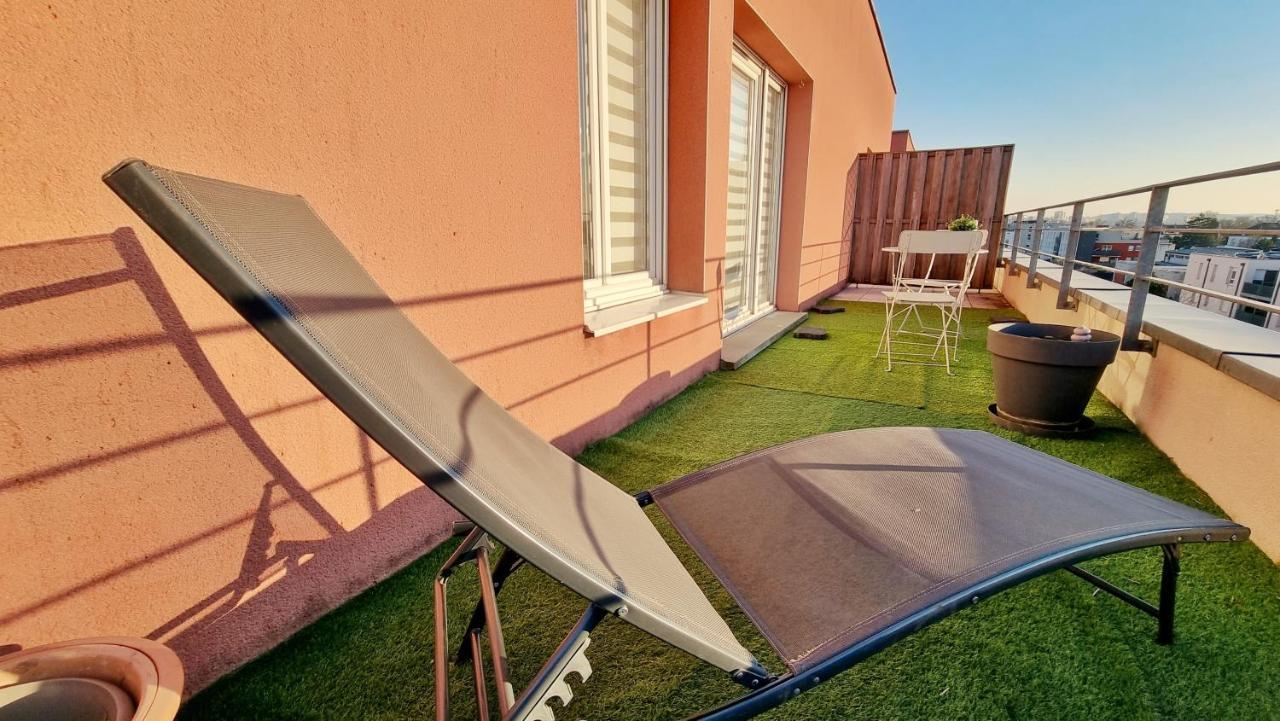 Le Smart - Parking - Terrasse - Wifi - Mulhouse - Relax Bnb Pfastatt Exterior photo