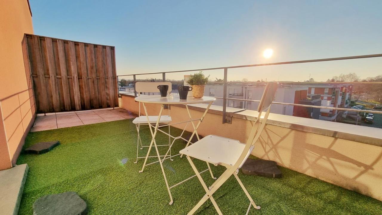 Le Smart - Parking - Terrasse - Wifi - Mulhouse - Relax Bnb Pfastatt Exterior photo